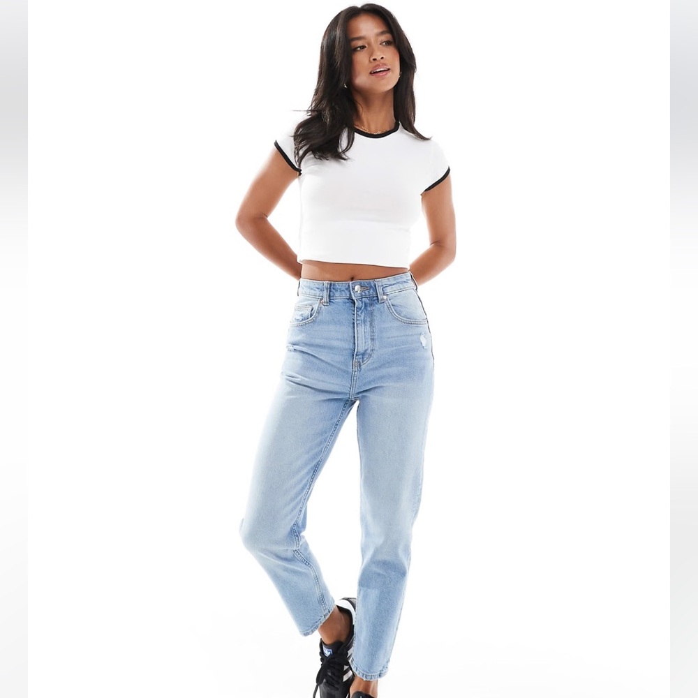 ASOS Bershka Petite comfort fit mom jean in light blue size 6 NWT